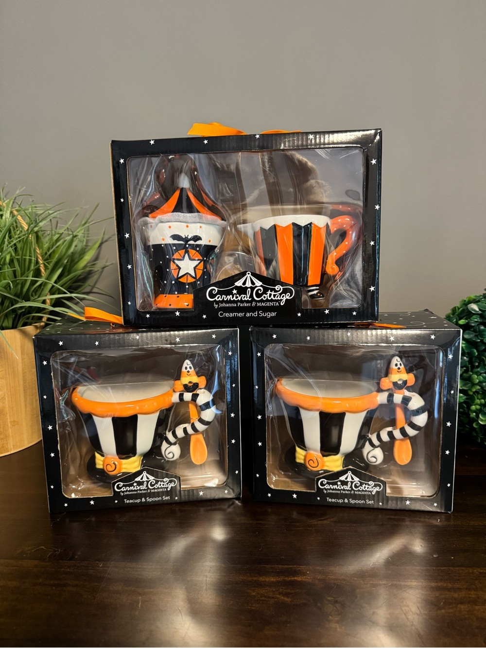 Johanna Parker carnival cottage Halloween, cream & sugar + 2 mugs with spoons!